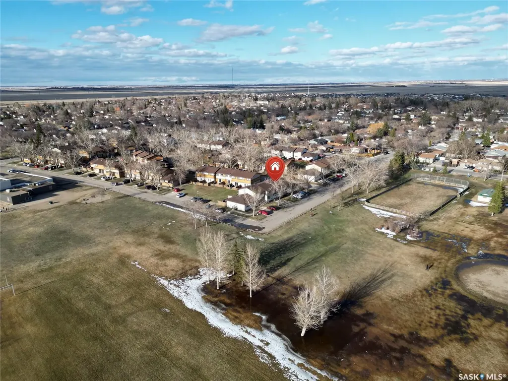 91 Mackenzie Way Regina SK S4N 5M8