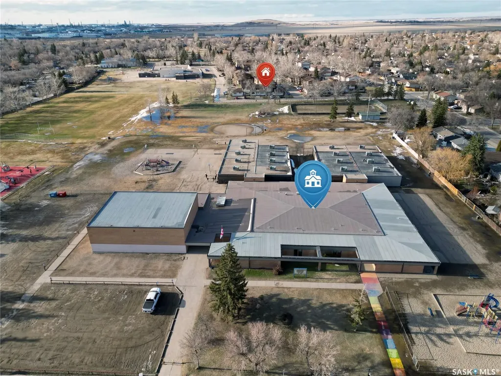 91 Mackenzie Way Regina SK S4N 5M8