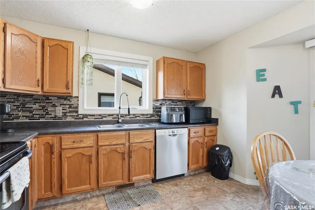 454 Konihowski Road Saskatoon SK S7S 1A4