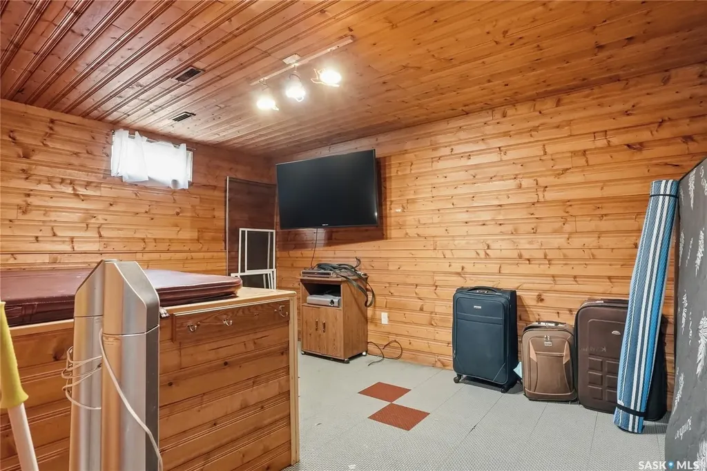 454 Konihowski Road Saskatoon SK S7S 1A4