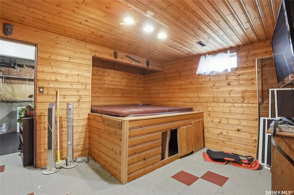 454 Konihowski Road Saskatoon SK S7S 1A4