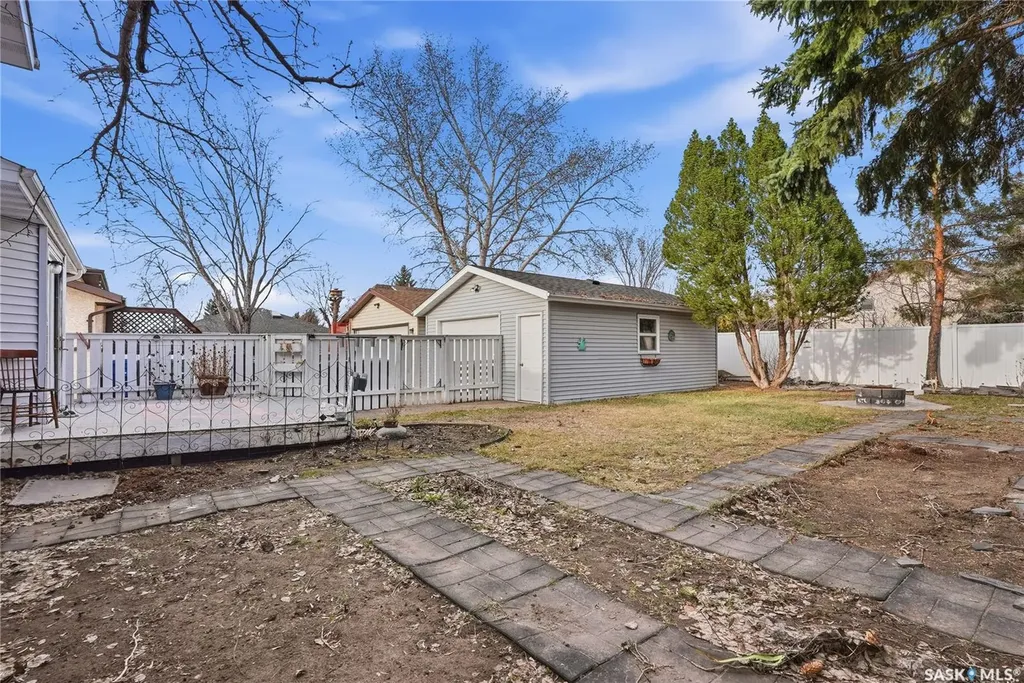 454 Konihowski Road Saskatoon SK S7S 1A4