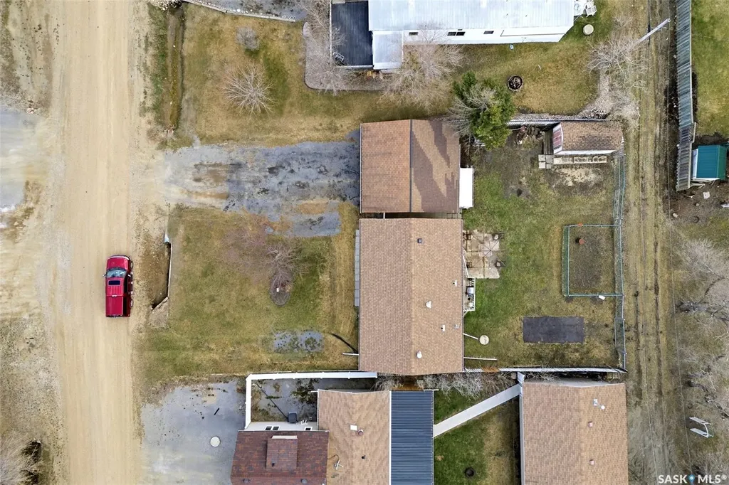 136 Lillis Avenue Mclean SK S0G 3E0