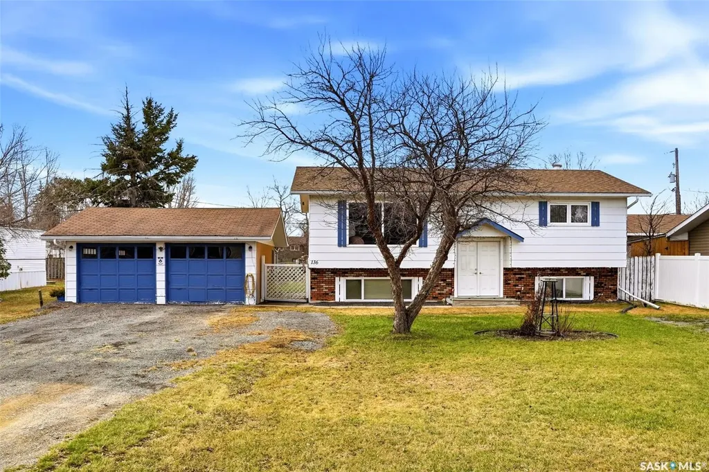 136 Lillis Avenue Mclean SK S0G 3E0