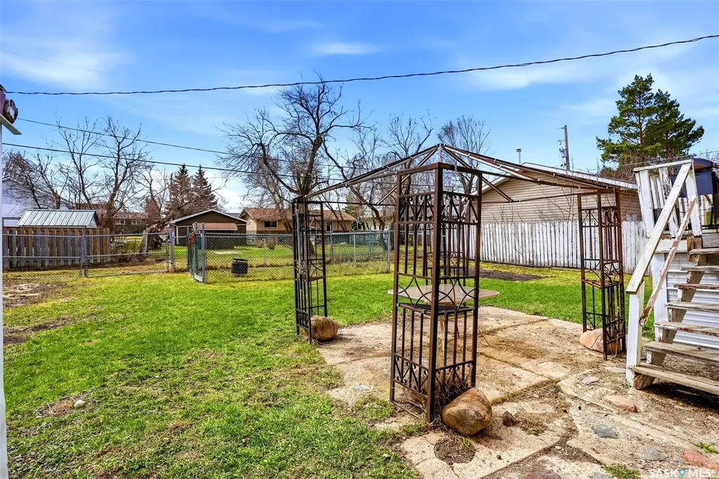 136 Lillis Avenue Mclean SK S0G 3E0