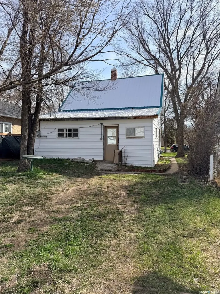 573 Centre Street Shaunavon SK S0N 2M0