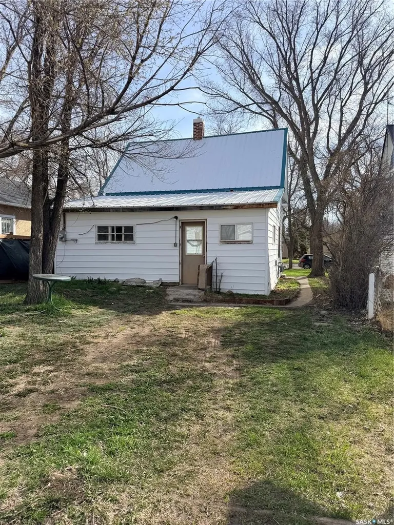 573 Centre Street Shaunavon SK S0N 2M0