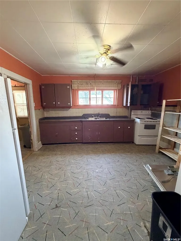 573 Centre Street Shaunavon SK S0N 2M0