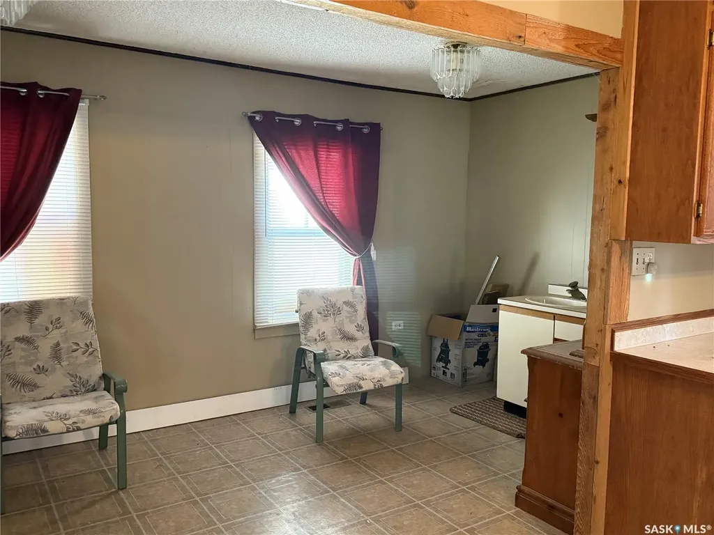 1225 Halifax Street Halbrite SK S0C 1H0