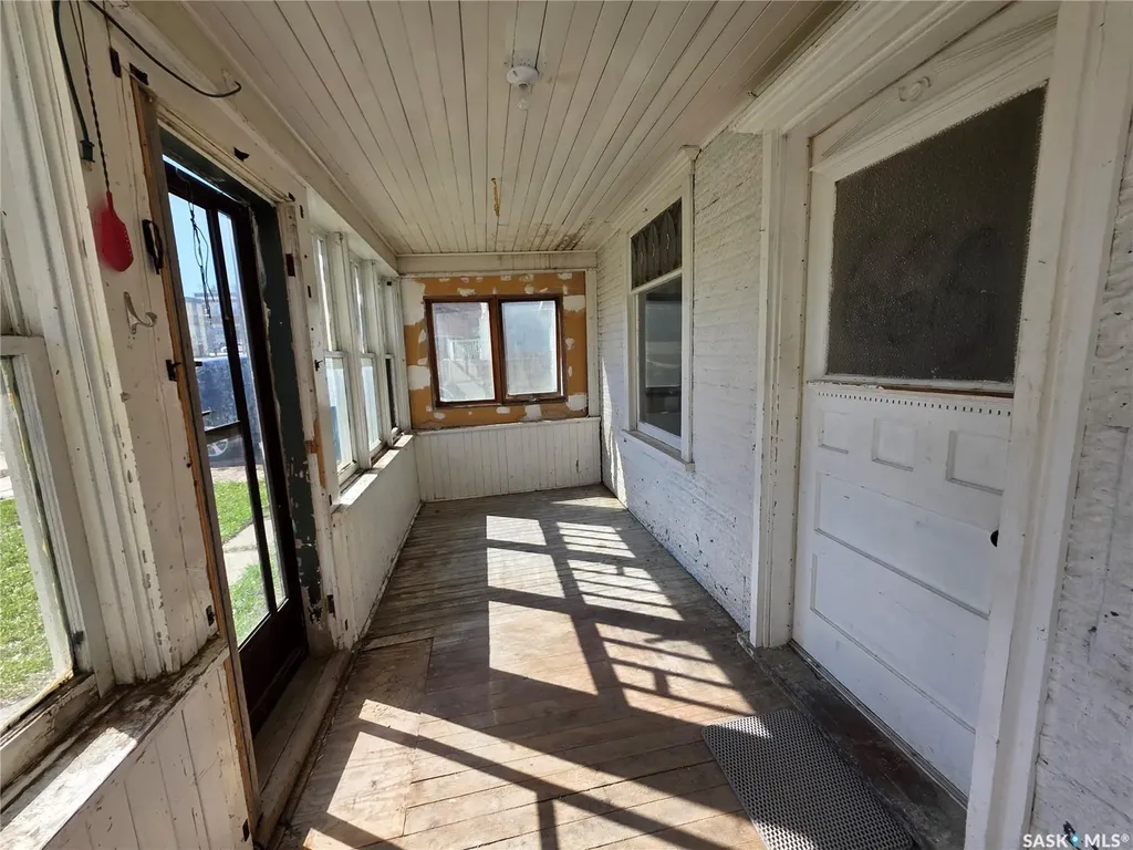 2470 Proton Avenue Gull Lake SK S0N 1A0