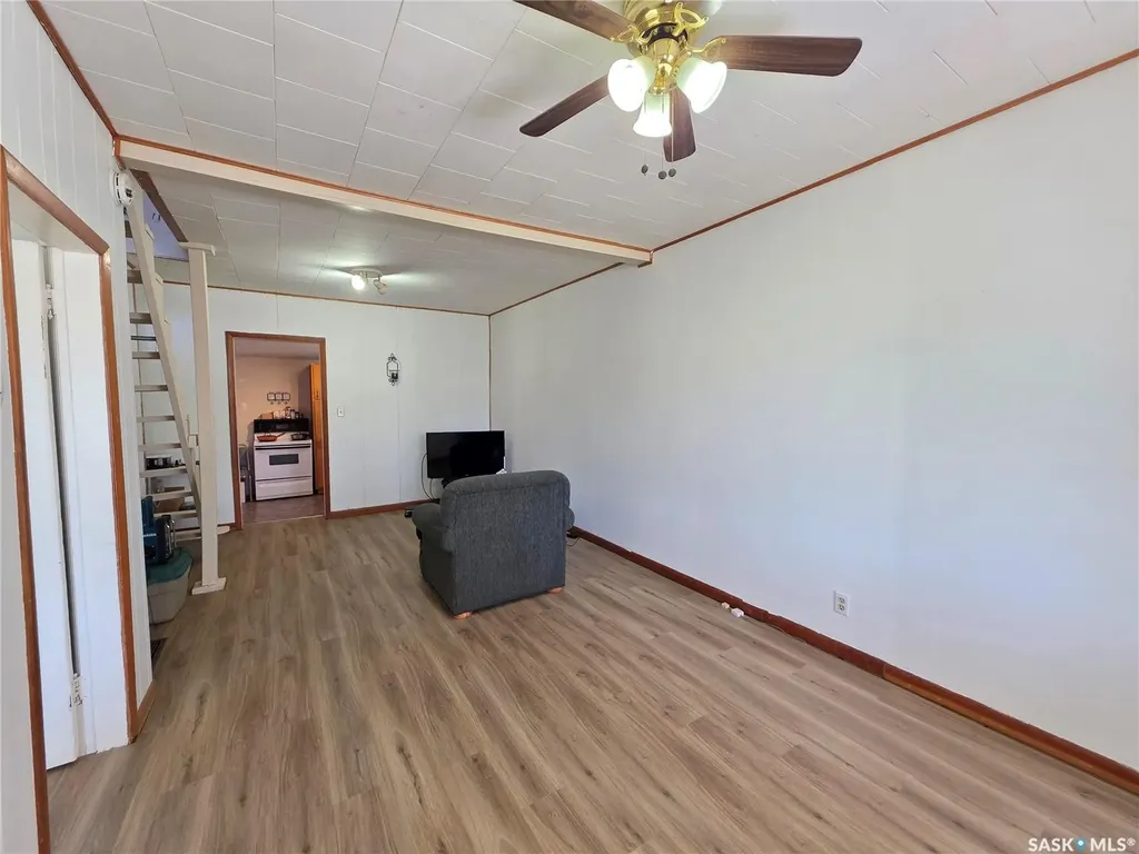 2470 Proton Avenue Gull Lake SK S0N 1A0