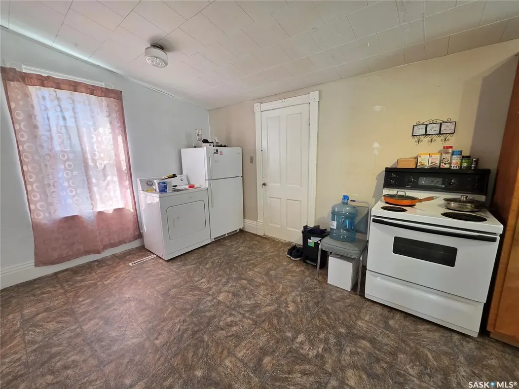 2470 Proton Avenue Gull Lake SK S0N 1A0