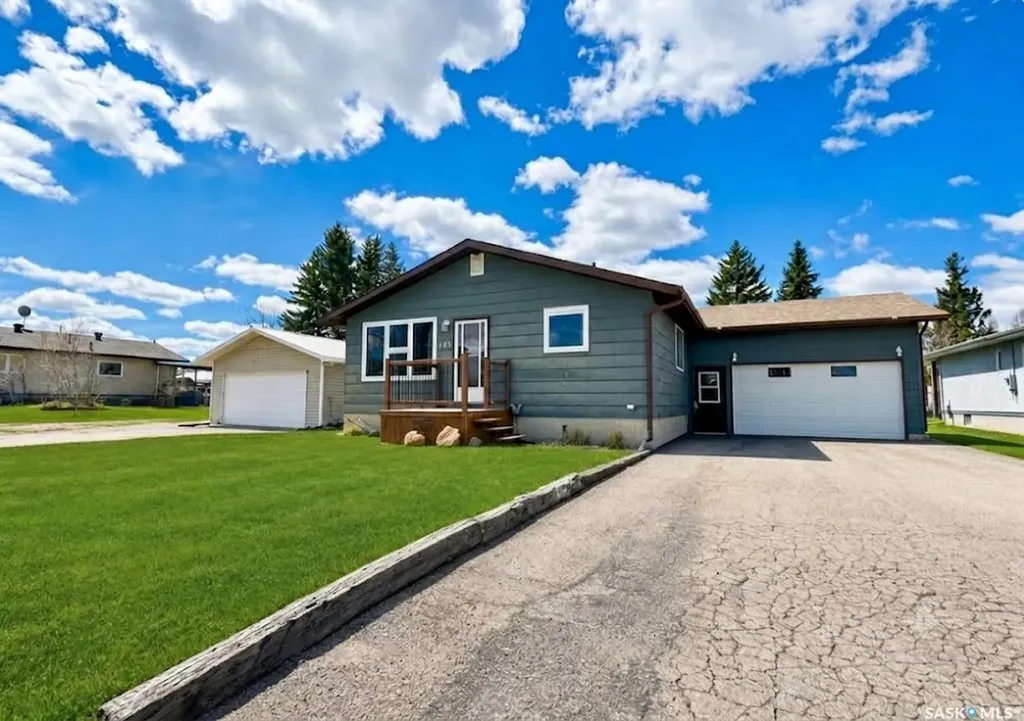 404 5th Street N Nipawin SK S0E 1E0
