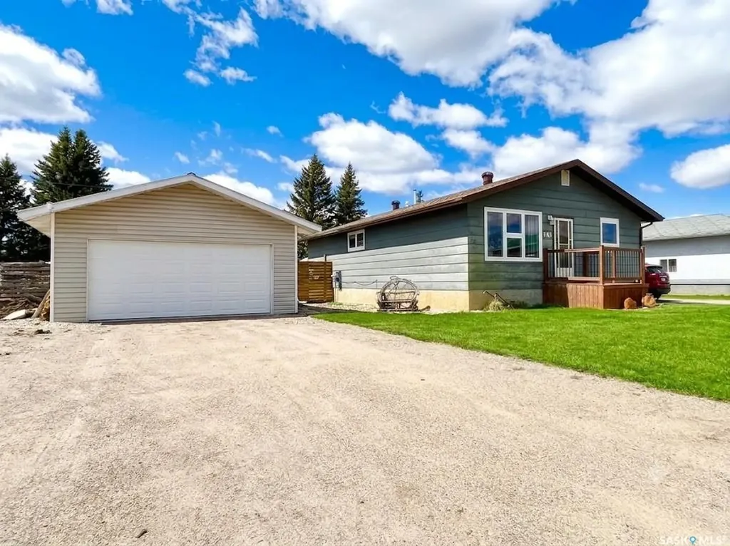 404 5th Street N Nipawin SK S0E 1E0