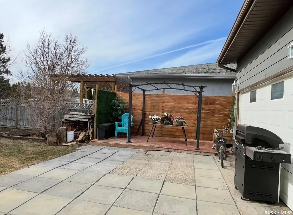 404 5th Street N Nipawin SK S0E 1E0