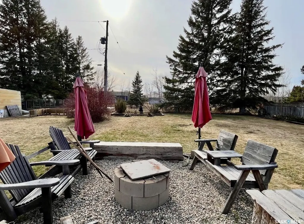 404 5th Street N Nipawin SK S0E 1E0