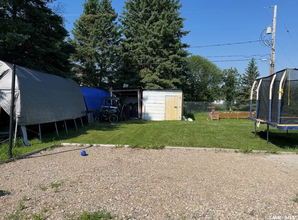 404 5th Street N Nipawin SK S0E 1E0