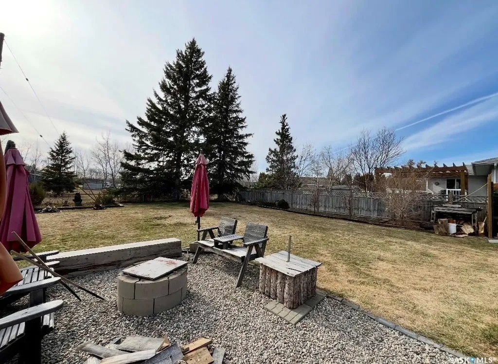 404 5th Street N Nipawin SK S0E 1E0