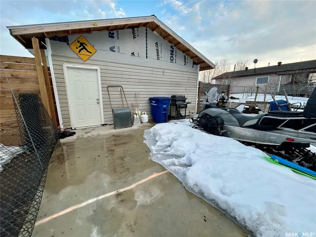 404 5th Street N Nipawin SK S0E 1E0