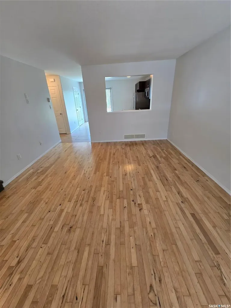 815 5th Street NE Weyburn SK S4H 2K9