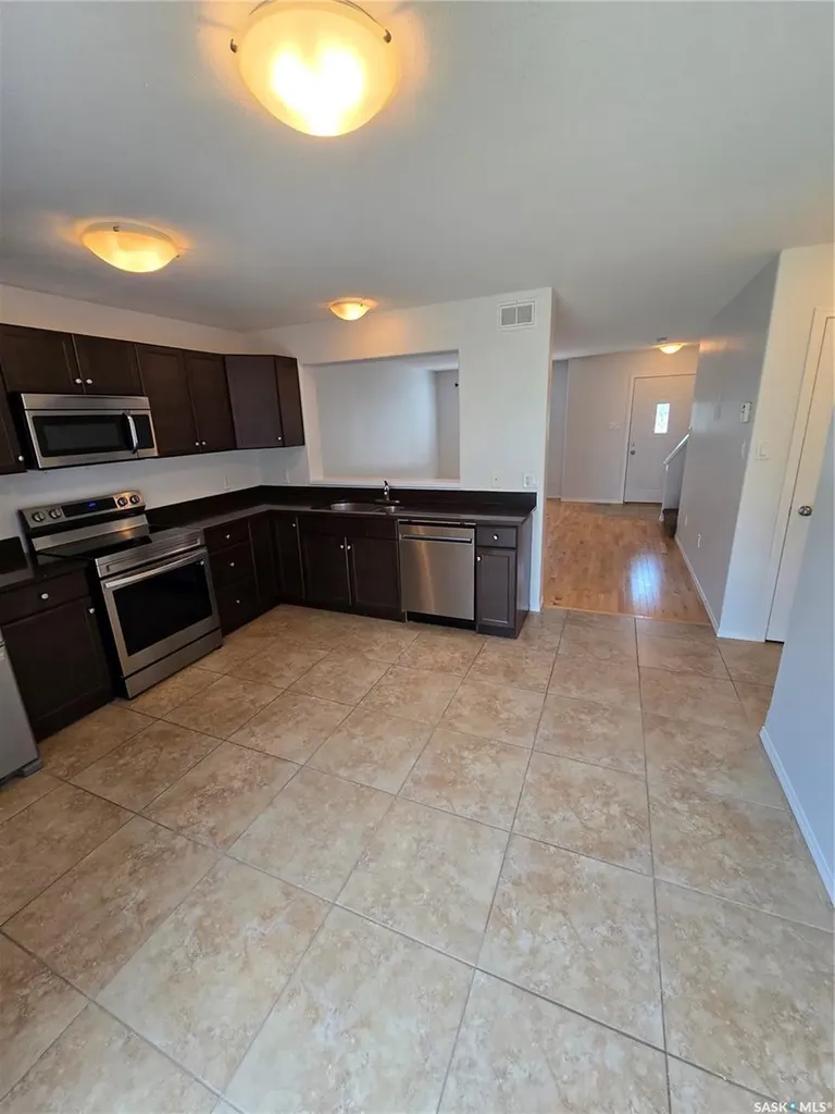 815 5th Street NE Weyburn SK S4H 2K9