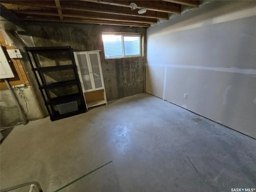 815 5th Street NE Weyburn SK S4H 2K9