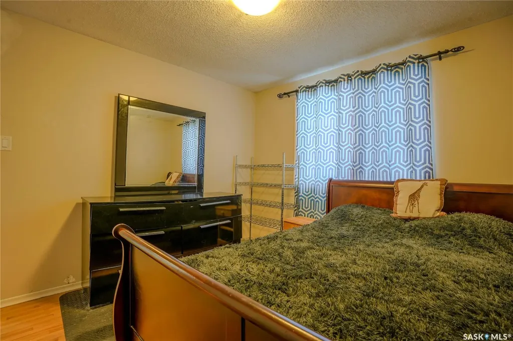 1812 Grant Drive Regina SK S4S 4V4