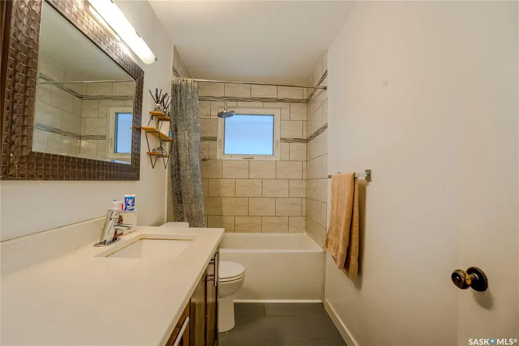 1812 Grant Drive Regina SK S4S 4V4