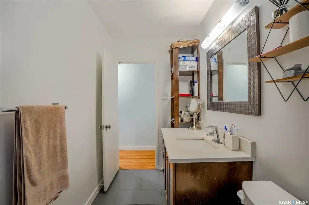 1812 Grant Drive Regina SK S4S 4V4