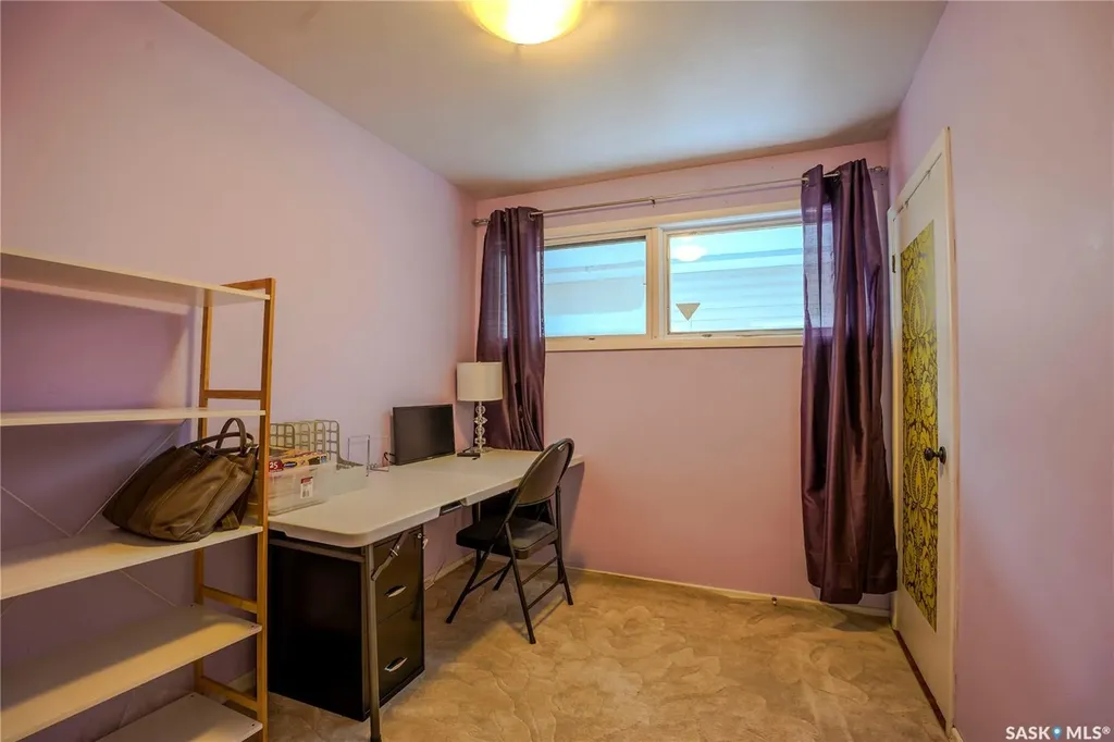 1812 Grant Drive Regina SK S4S 4V4