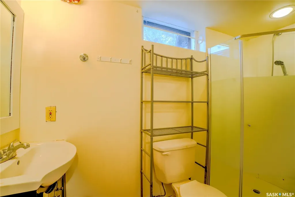 1812 Grant Drive Regina SK S4S 4V4