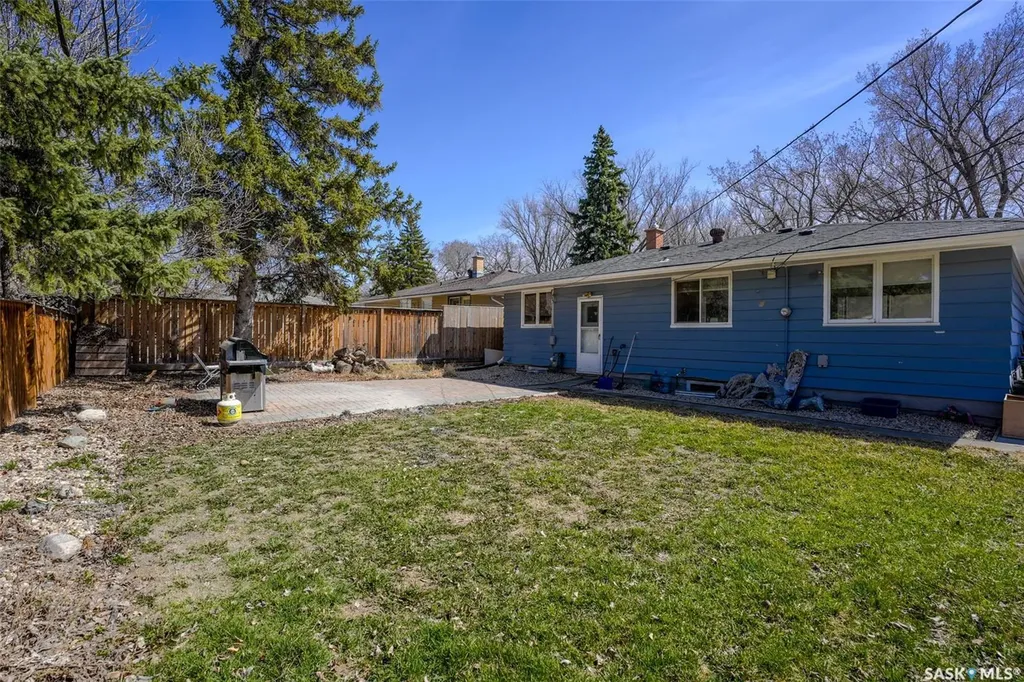 1812 Grant Drive Regina SK S4S 4V4