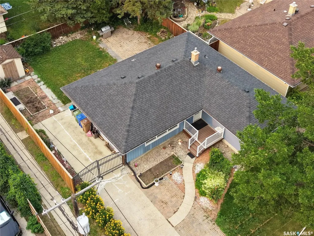 1812 Grant Drive Regina SK S4S 4V4