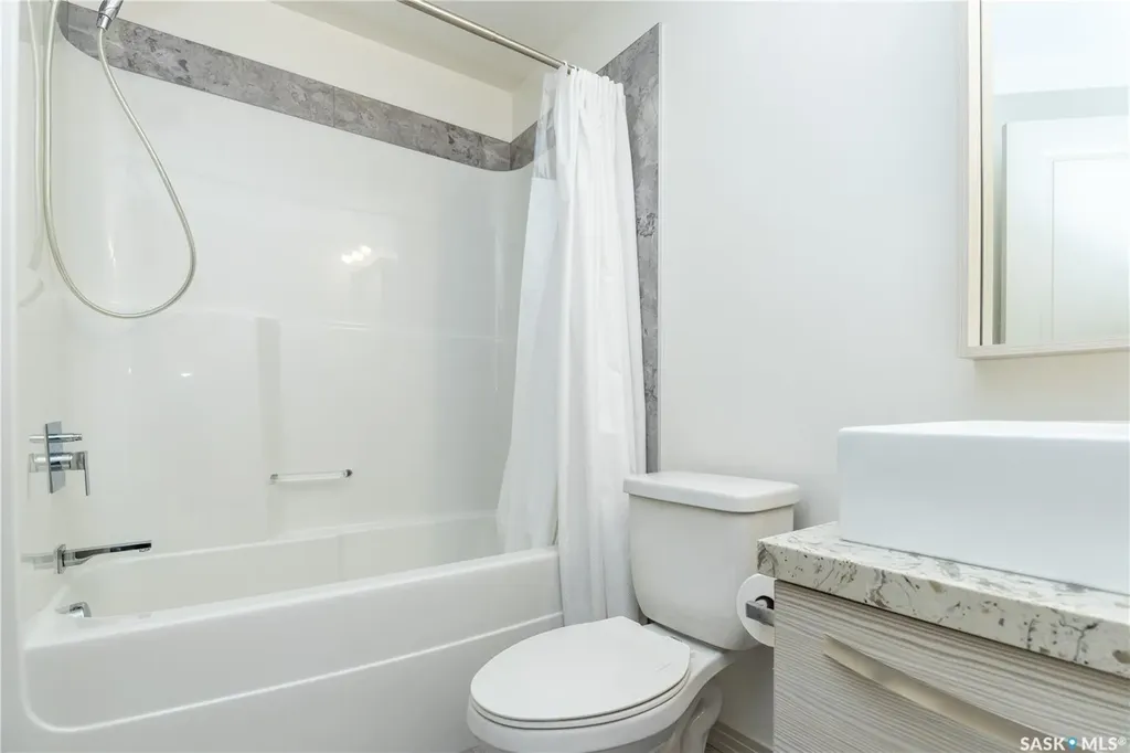 223 Evergreen Square Saskatoon SK S7W 0W2