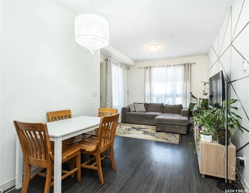 223 Evergreen Square Saskatoon SK S7W 0W2
