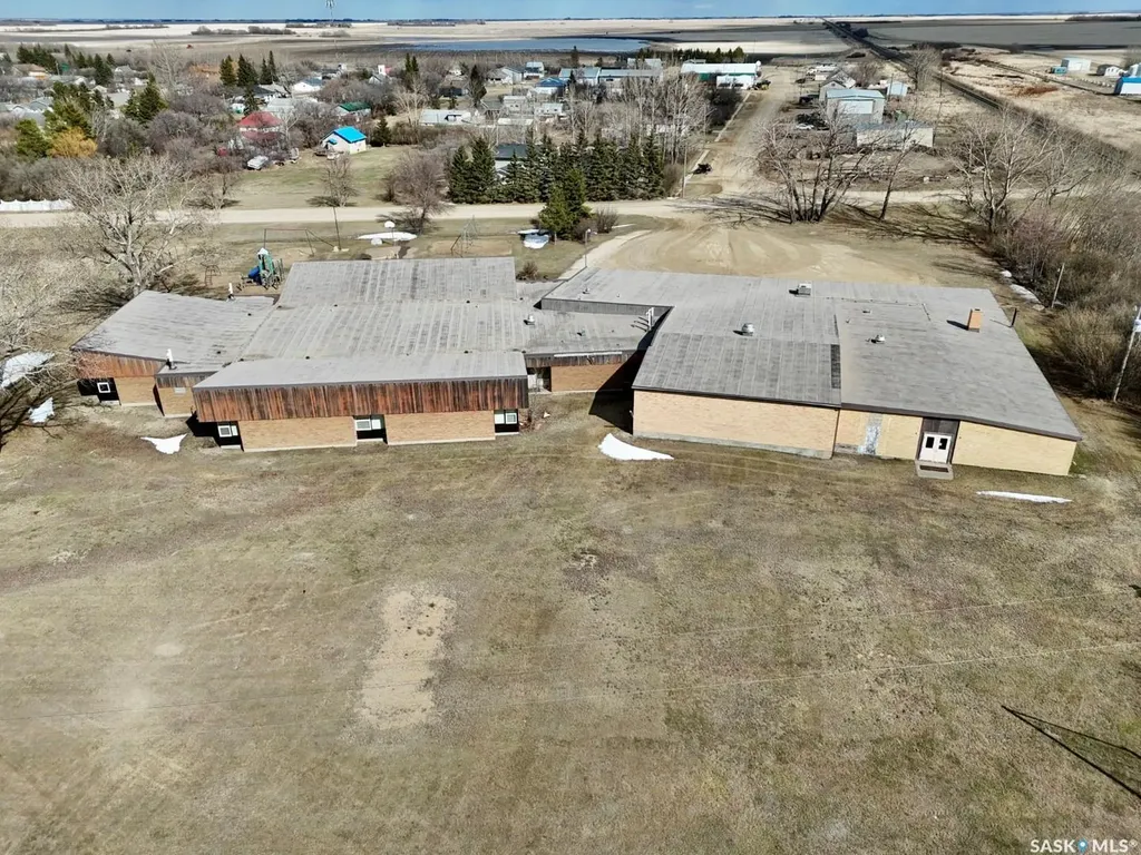 202 1st Avenue Landis SK S0K 2K0
