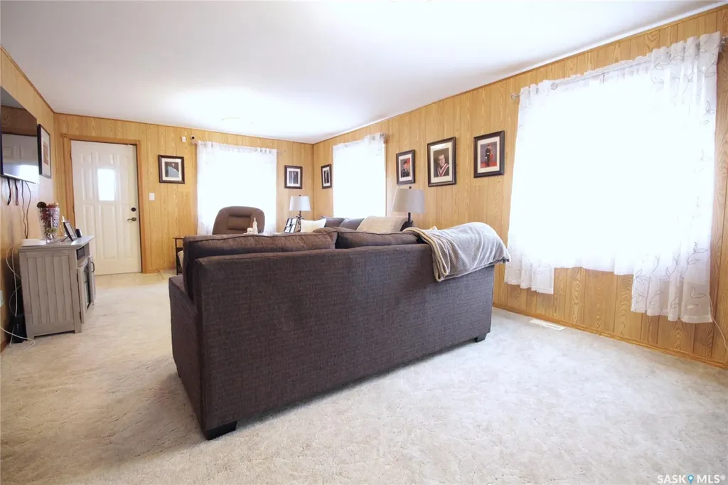 1023 Mountain Street Moosomin SK S0G 3N0