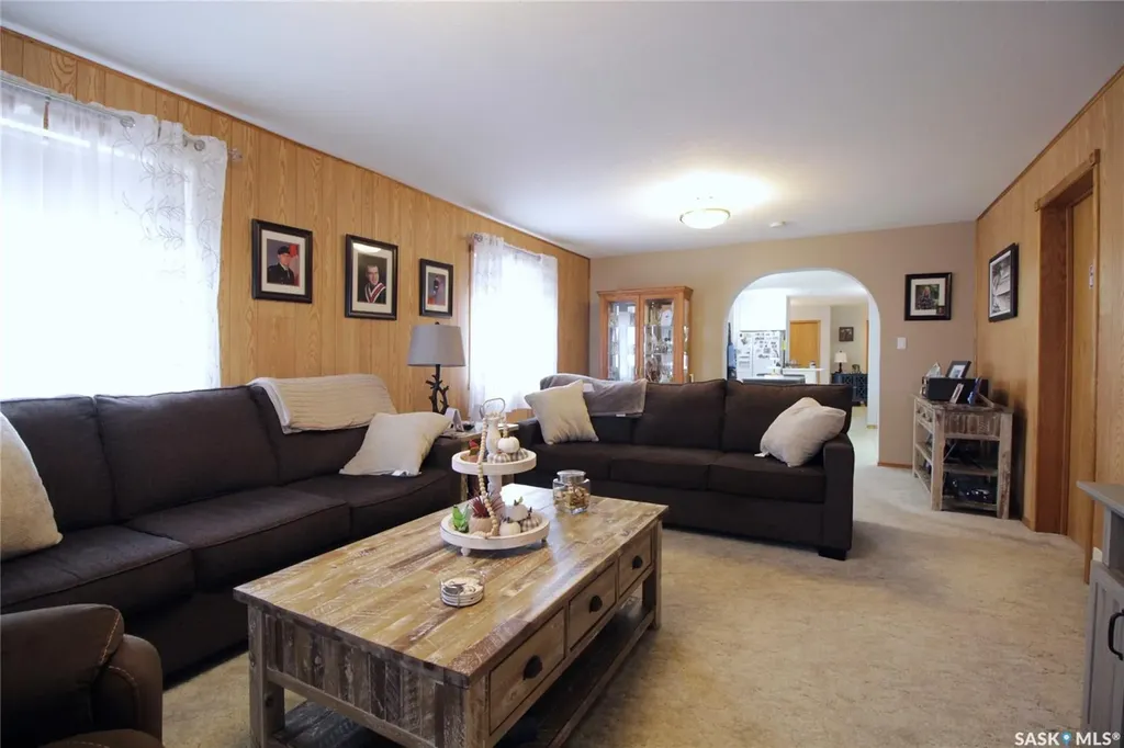 1023 Mountain Street Moosomin SK S0G 3N0