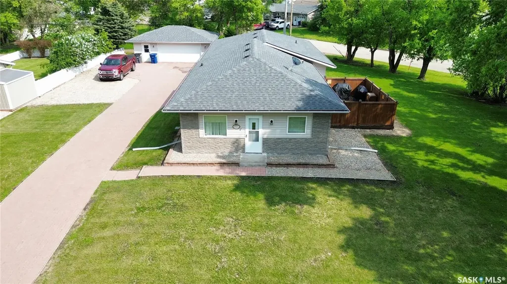 1023 Mountain Street Moosomin SK S0G 3N0