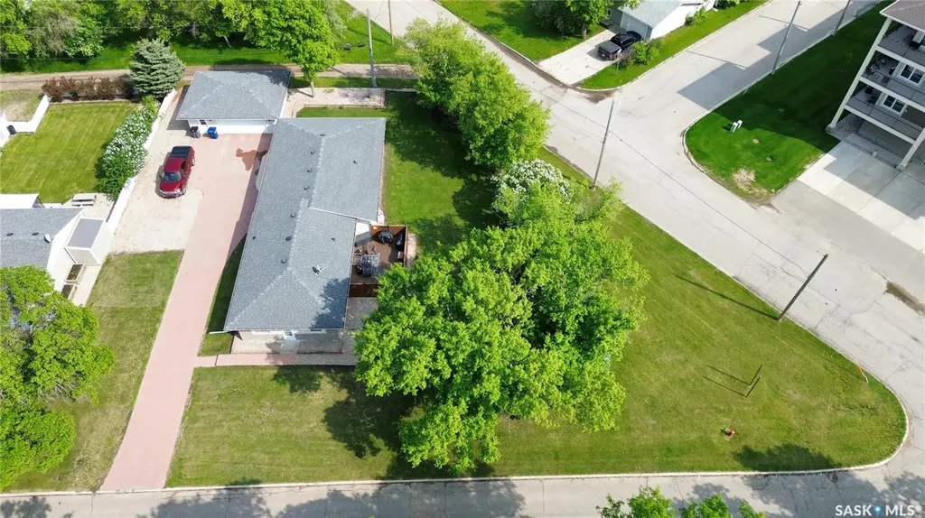 1023 Mountain Street Moosomin SK S0G 3N0