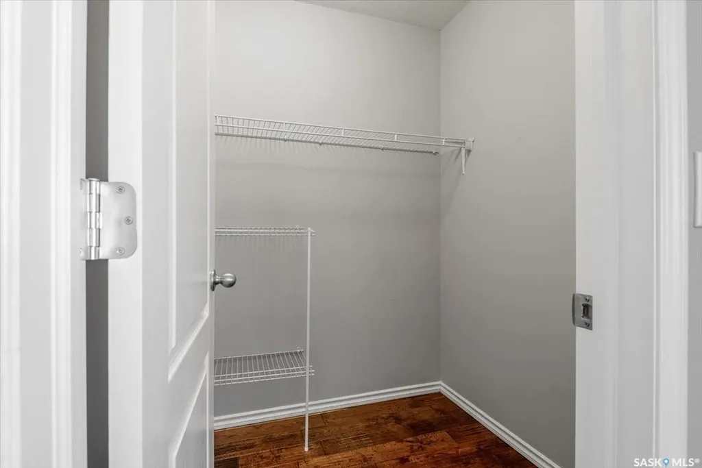 4044 Buckingham Drive E Regina SK S4V 3A9