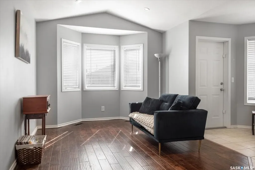 4044 Buckingham Drive E Regina SK S4V 3A9