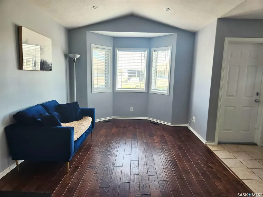 4044 Buckingham Drive E Regina SK S4V 3A9