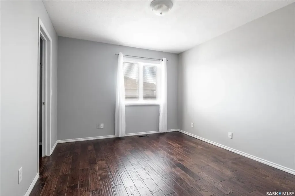 4044 Buckingham Drive E Regina SK S4V 3A9
