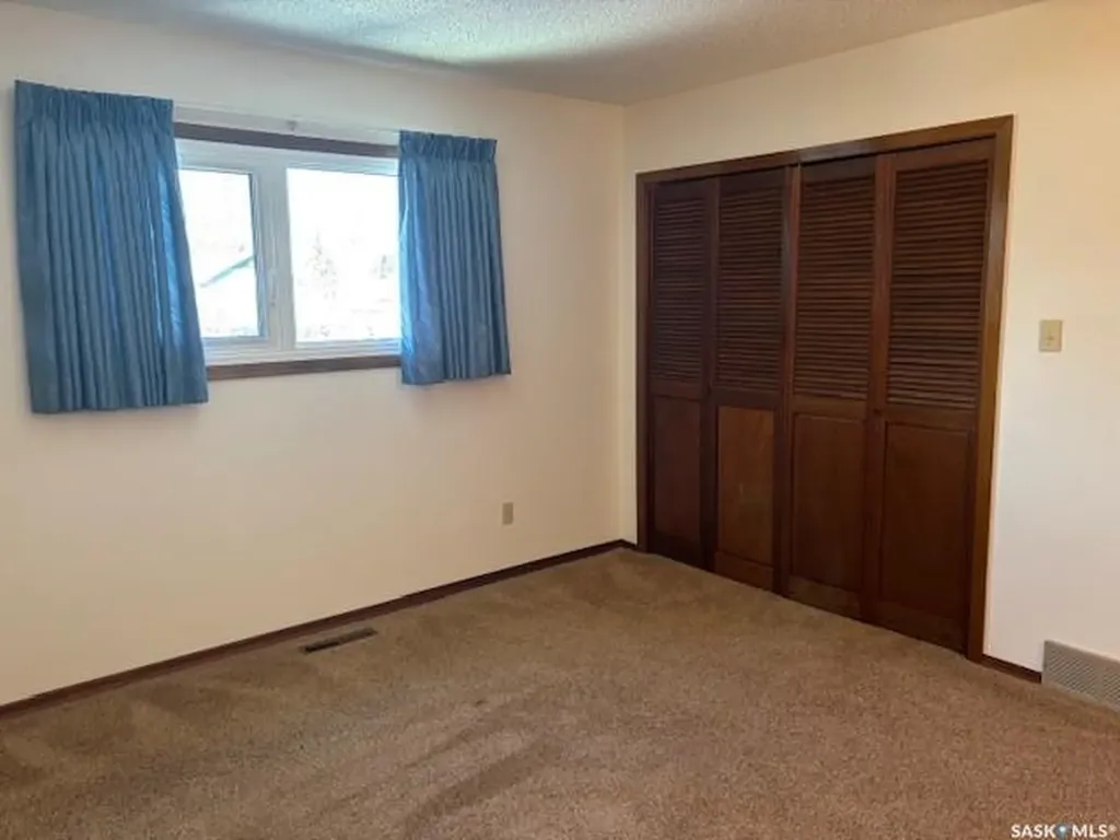 210 Alexander Avenue Canora SK S0A 0L0
