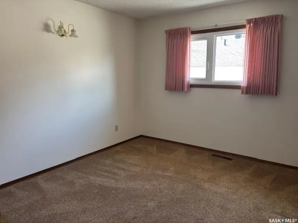 210 Alexander Avenue Canora SK S0A 0L0