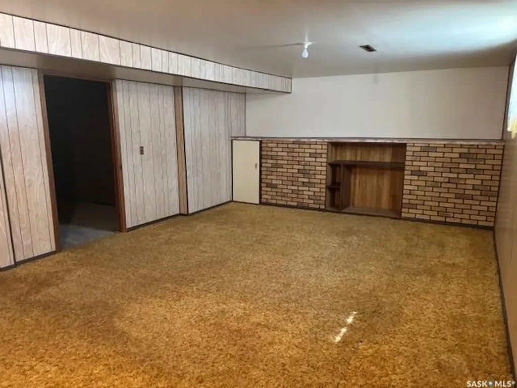 210 Alexander Avenue Canora SK S0A 0L0