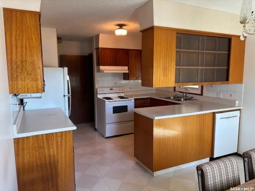 210 Alexander Avenue Canora SK S0A 0L0