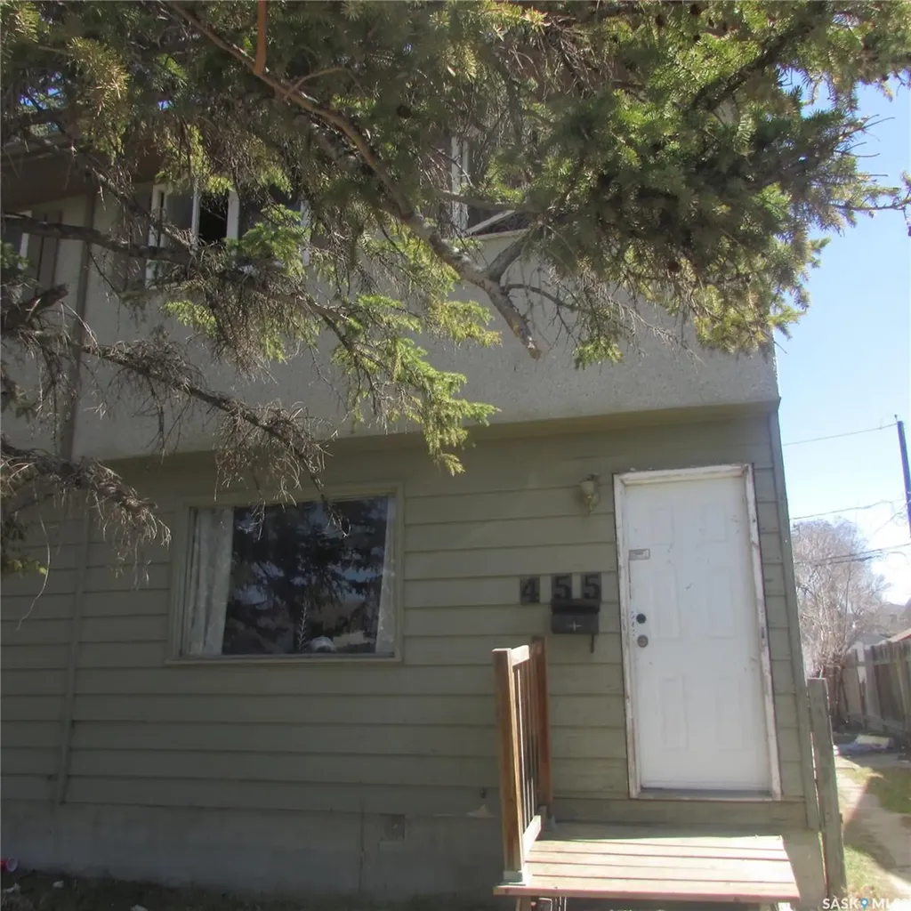 455 Mcintosh Street Regina SK S4R 4Z7