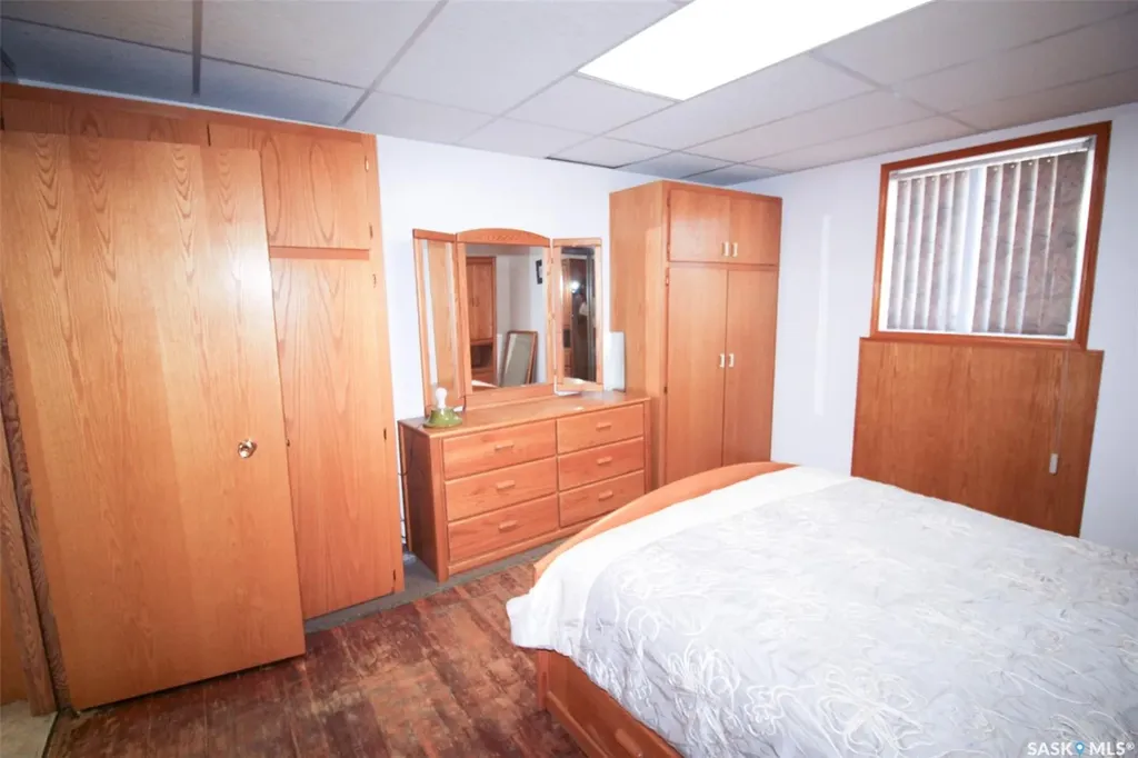 8241 Range Road Shaunavon SK S0N 2M0